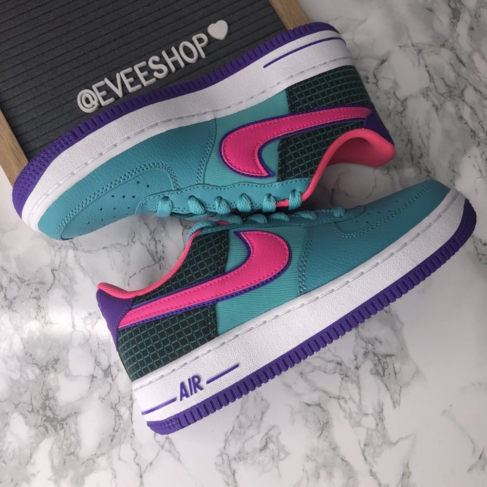 Air Force 1 Low - Picture 2 of 4